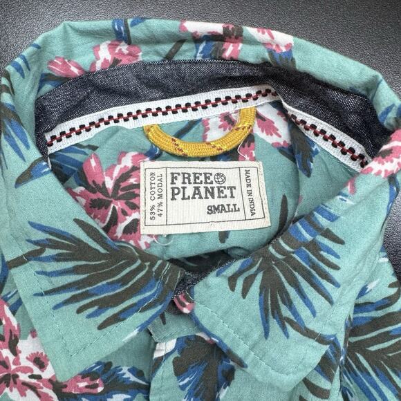 free planet hawaiian shirt Size Small - Picture 3 of 5